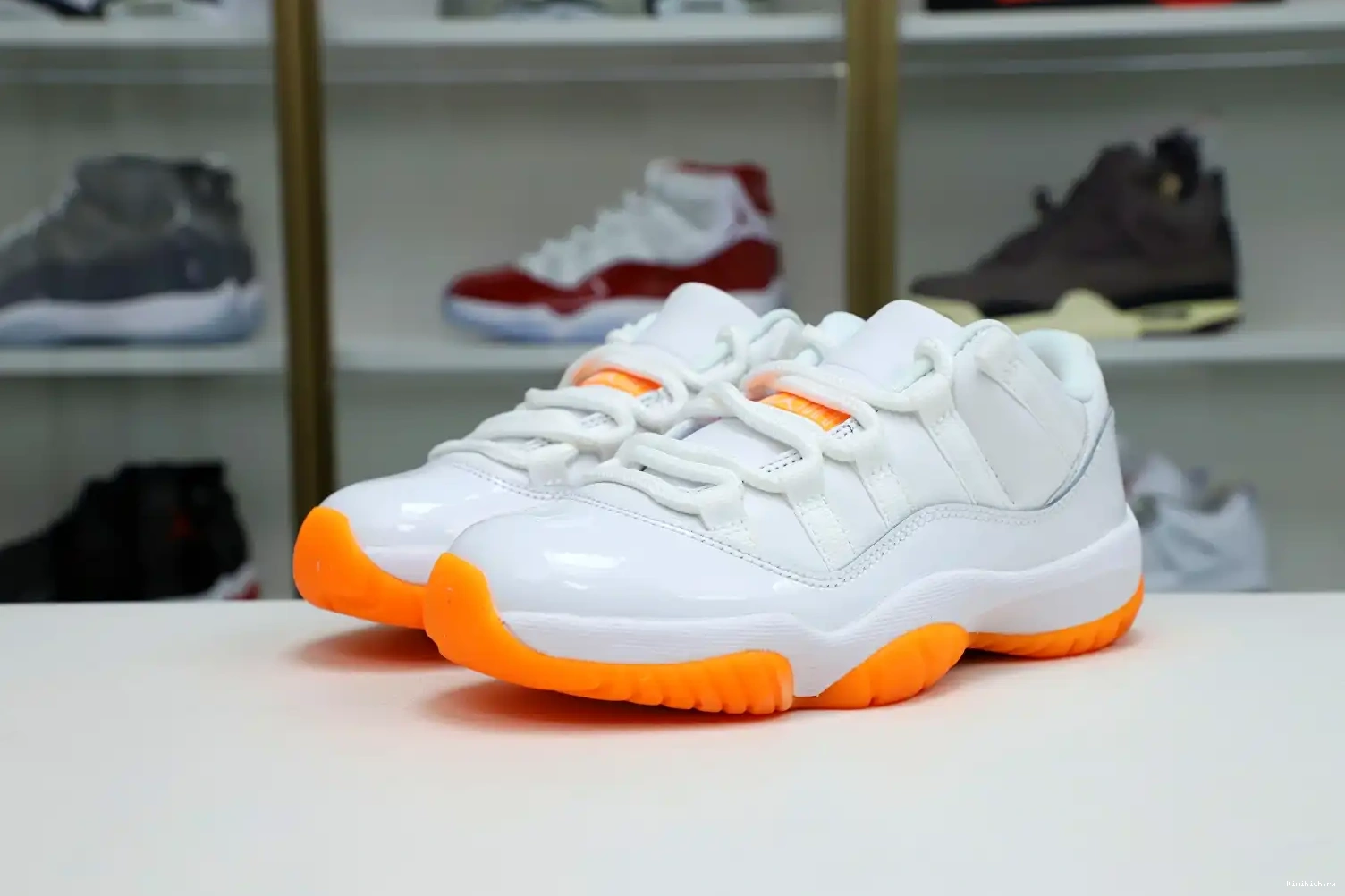 LOW CITRUS' RETRO Kimikick JORDAN 'BRIGHT AIR WMNS 11 0403